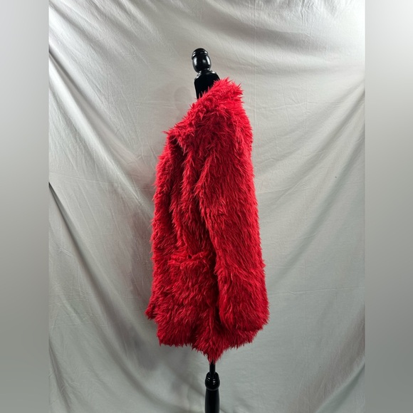 Red Fuzzy Coat With Pockets - Picture 10 of 11